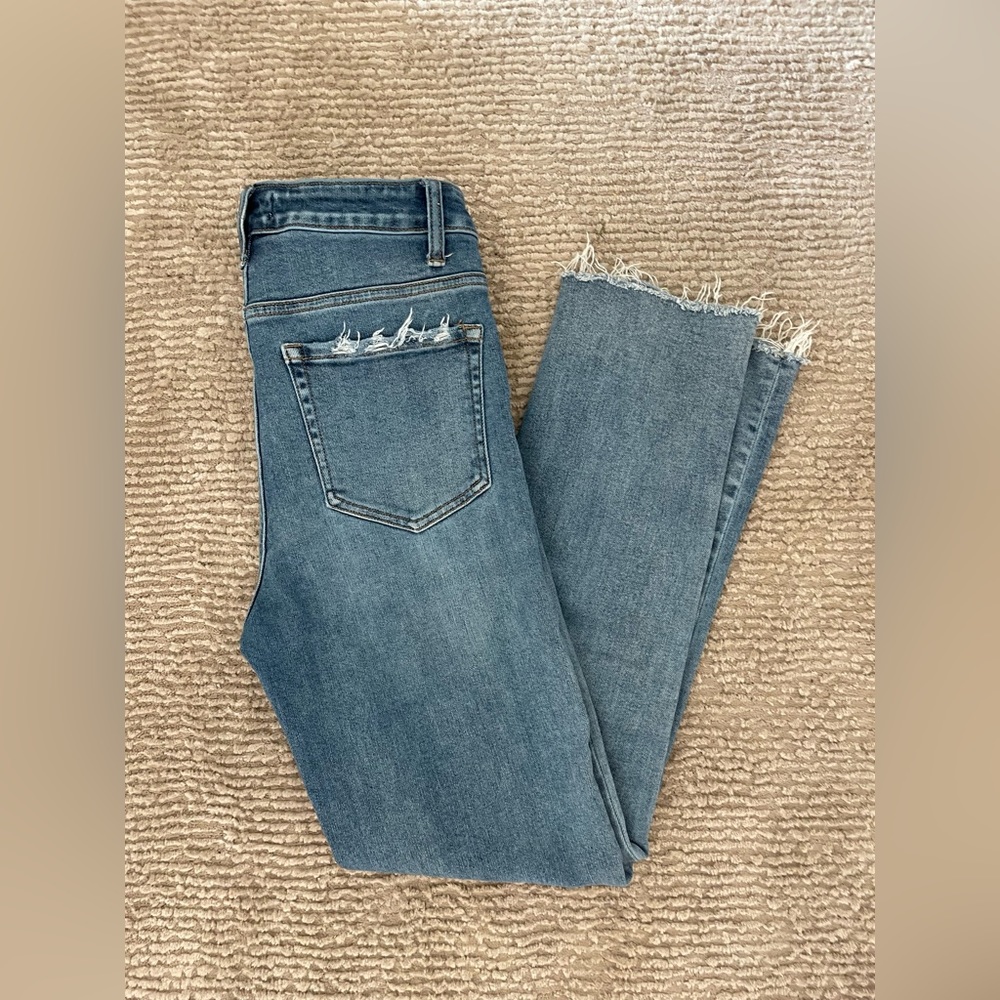 NWOT! Vervet Straight Leg Jean 25